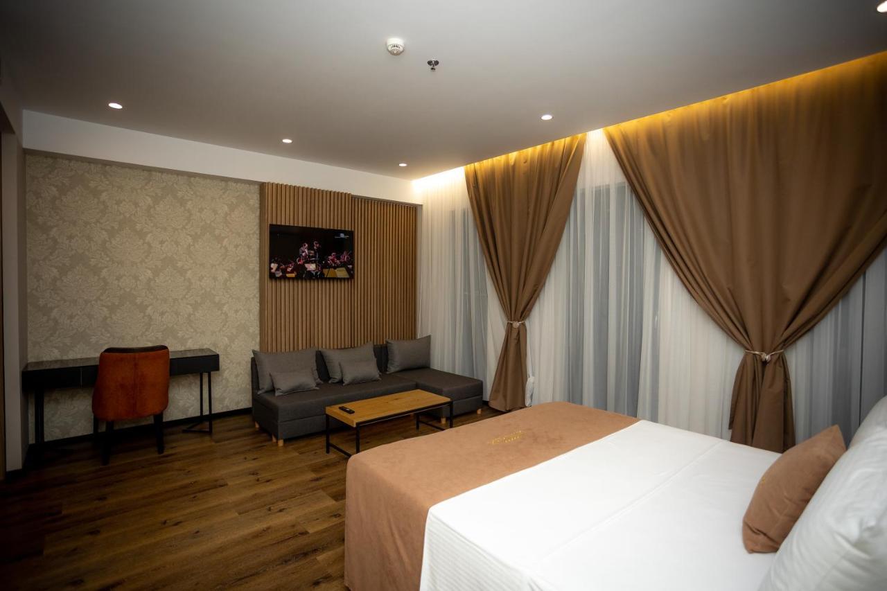 Resort Deluxe And